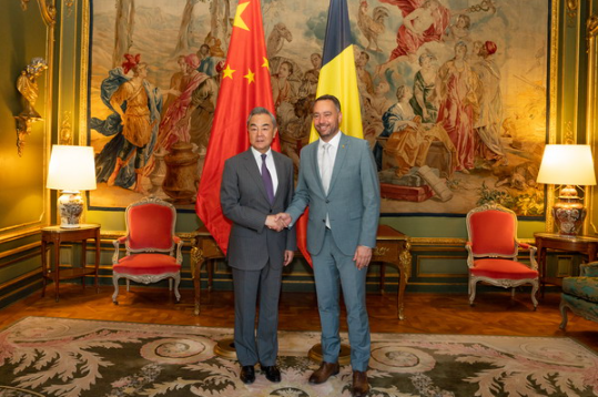 王毅同比利时副首相兼外交大臣普雷沃会谈1